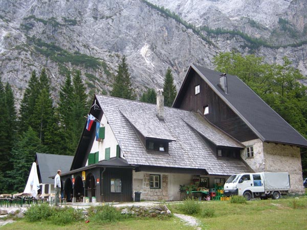 1.REFUGE TAMARJU